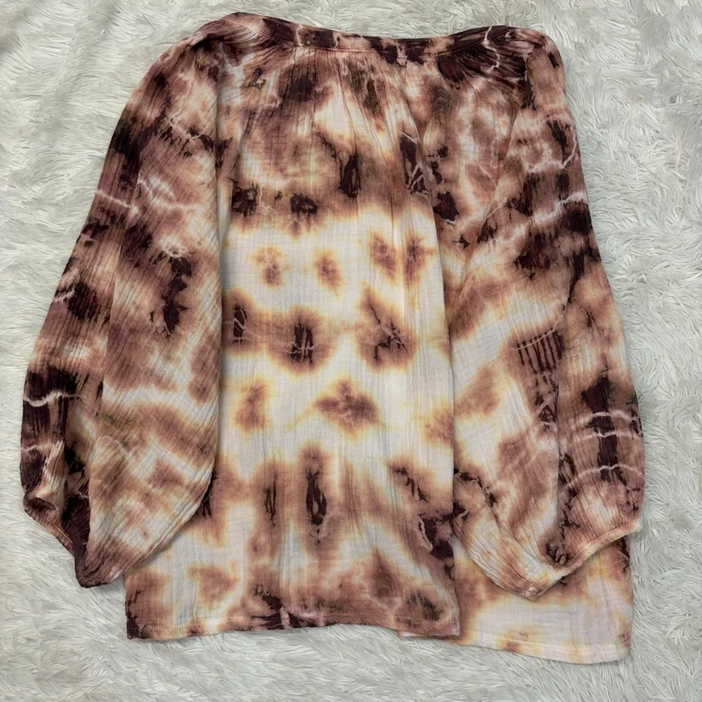 Nation Ltd Mimi Romance Gauze Tie Dye
Puff Sleeve Top - Picture 6 of 6